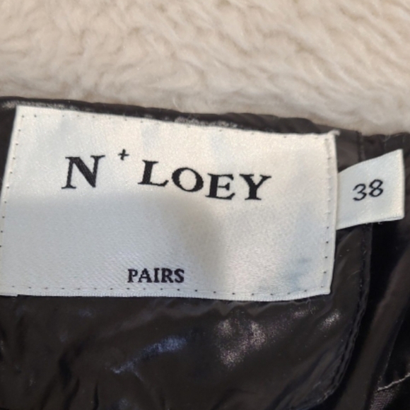 N + Loey Paris  Womens SZ 38 US SZ 8. Black and White Contrast-panel funnel-neck - Picture 3 of 12